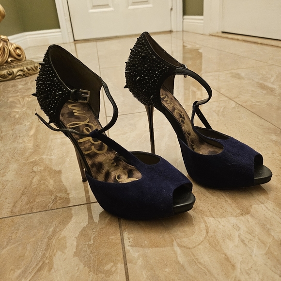 Heels - Picture 8 of 8
